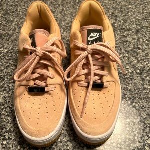 Nike Peach Sneakers